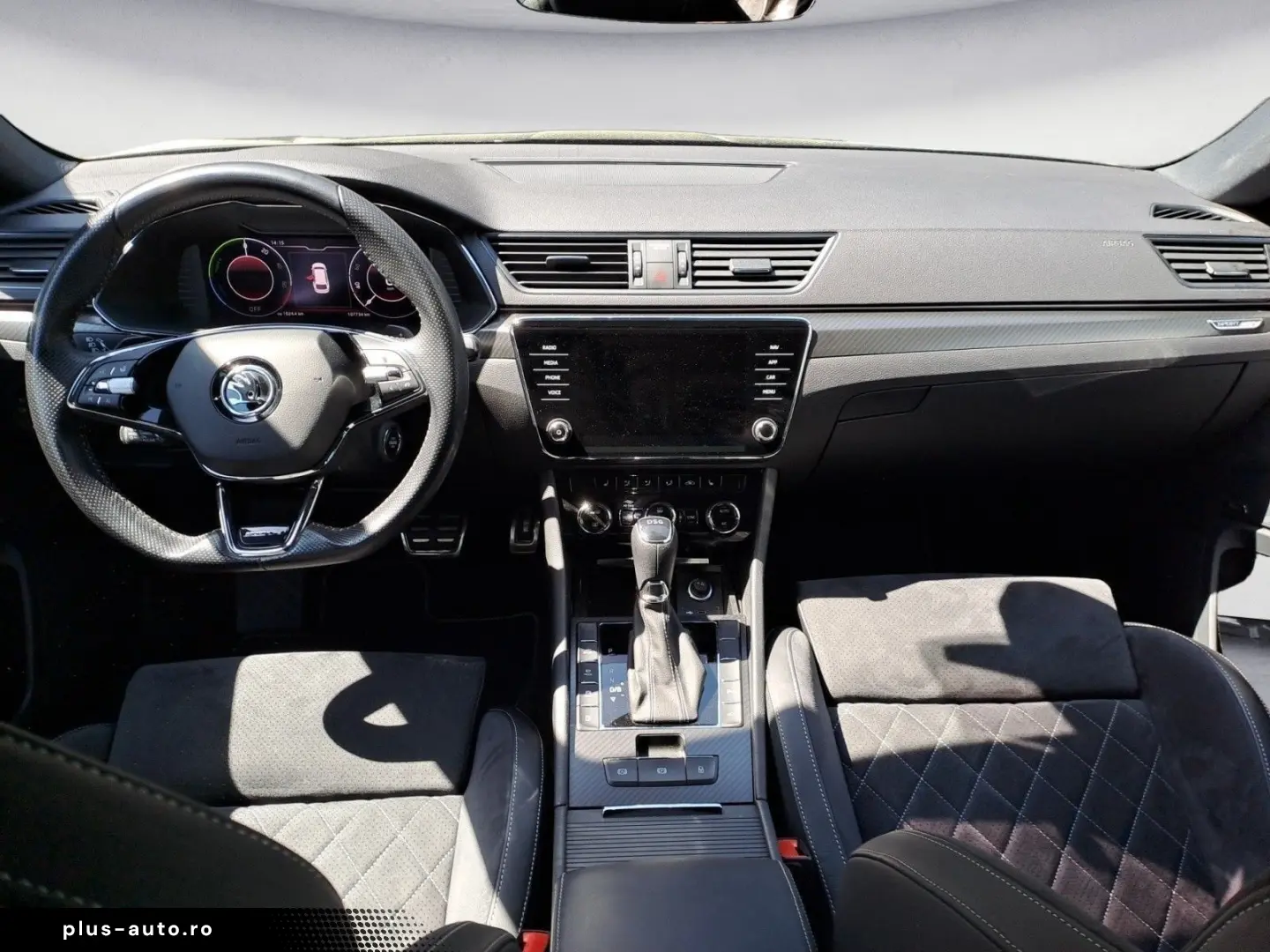 SKODA Superb Combi 1.4 TSI DSG iV Sportline Canton