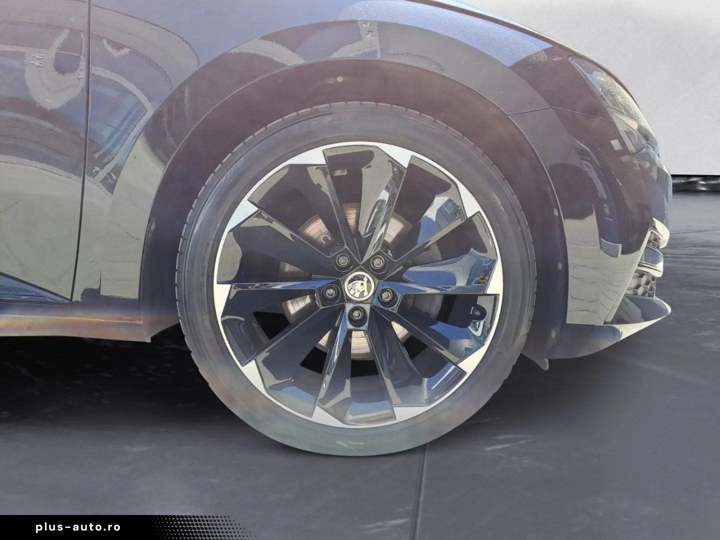 SKODA Superb Combi 1.4 TSI DSG iV Sportline Canton