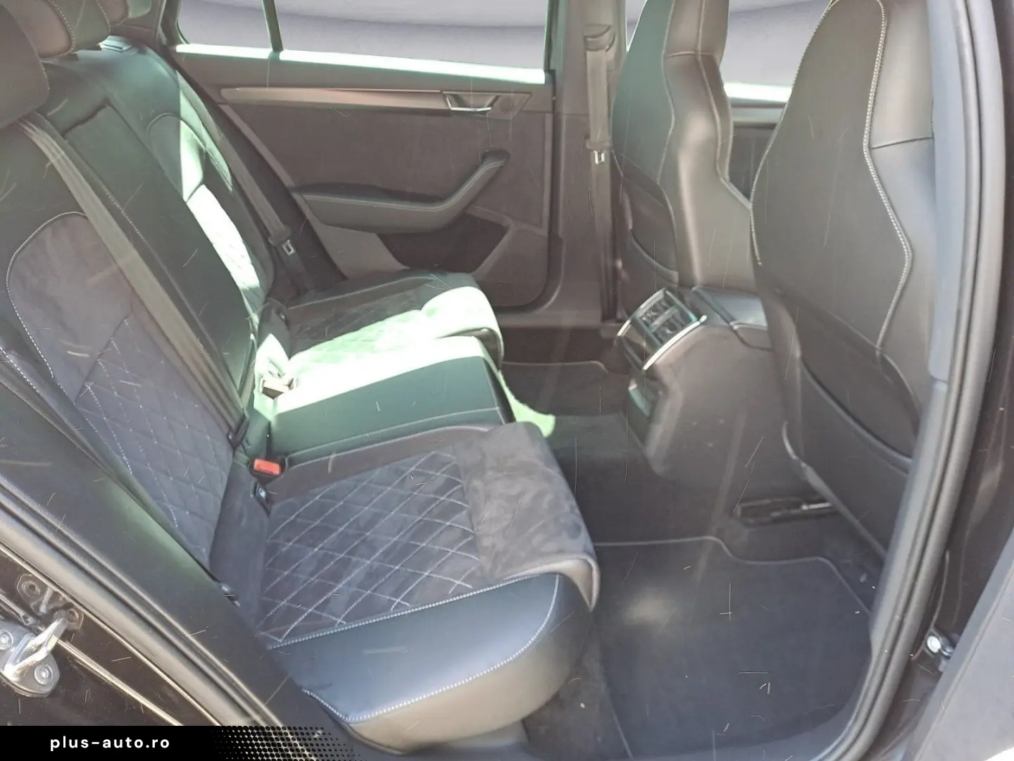 SKODA Superb Combi 1.4 TSI DSG iV Sportline Canton
