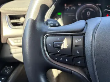 LEXUS UX 250h Style Edition  Bi-LED ACC CAM SHZ CarPla