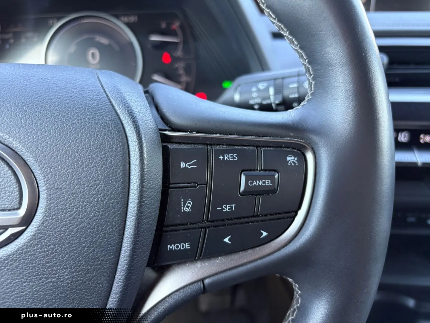 LEXUS UX 250h Style Edition  Bi-LED ACC CAM SHZ CarPla