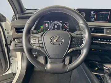 LEXUS UX 250h Style Edition  Bi-LED ACC CAM SHZ CarPla