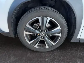 LEXUS UX 250h Style Edition  Bi-LED ACC CAM SHZ CarPla