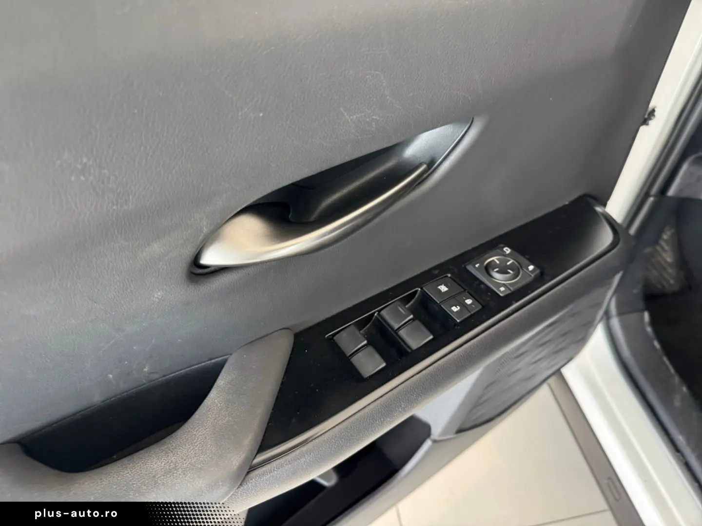 LEXUS UX 250h Style Edition  Bi-LED ACC CAM SHZ CarPla