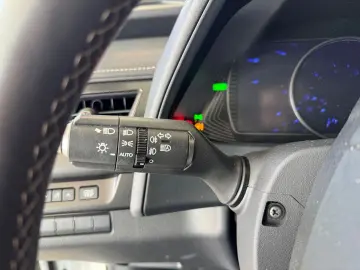 LEXUS UX 250h Style Edition  Bi-LED ACC CAM SHZ CarPla