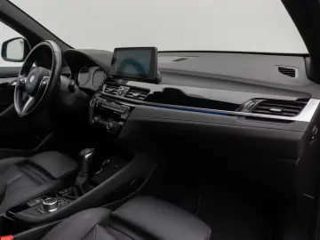 BMW X1 xD25e Sport Line Kamera HUD DAB Komfort Navi