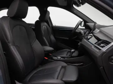 BMW X1 xD25e Sport Line Kamera HUD DAB Komfort Navi
