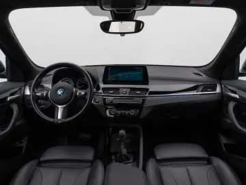 BMW X1 xD25e Sport Line Kamera HUD DAB Komfort Navi