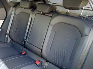Ford Explorer Elektromotor mit Standard Range