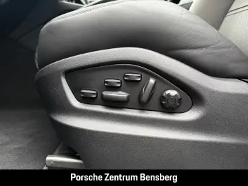 Porsche Cayenne Black Edition