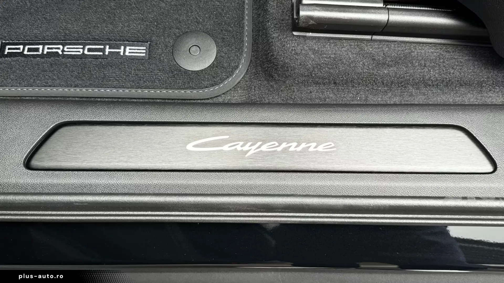 Porsche Cayenne Black Edition
