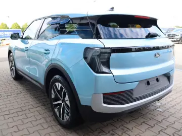 Ford Explorer Standard Range