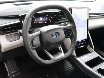 Ford Explorer Standard Range