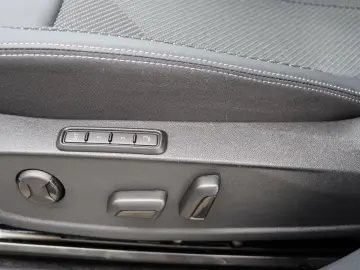 Ford Explorer Standard Range