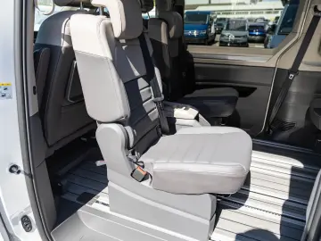 VW T7 Multivan 2.0TDI Style LR DSG Navi LED Standh