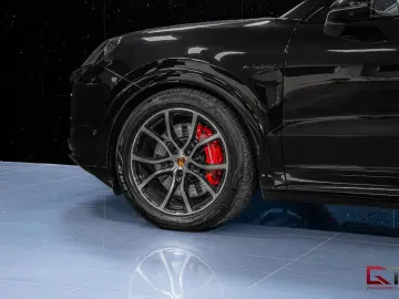 PORSCHE Cayenne S E-Hyb Coupé FACELIFT SpDesign 18way