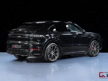 PORSCHE Cayenne S E-Hyb Coupé FACELIFT SpDesign 18way