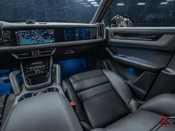 PORSCHE Cayenne S E-Hyb Coupé FACELIFT SpDesign 18way