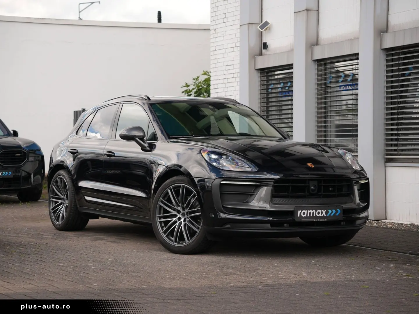 PORSCHE Macan T ACC-LUFTF.-PANO-SPORTABGAS.-21TURBO-VOLL