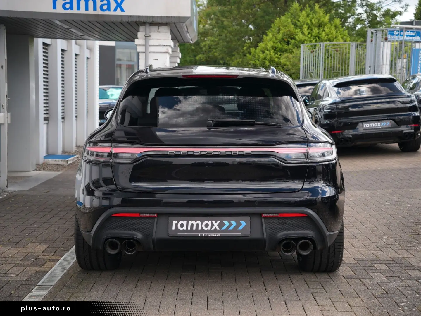 PORSCHE Macan T ACC-LUFTF.-PANO-SPORTABGAS.-21TURBO-VOLL