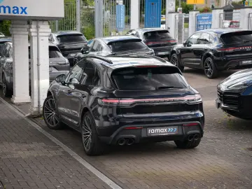 PORSCHE Macan T ACC-LUFTF.-PANO-SPORTABGAS.-21TURBO-VOLL