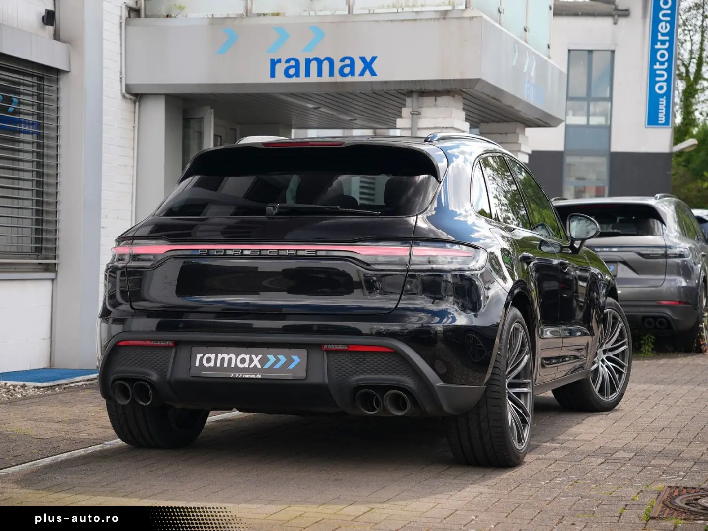 PORSCHE Macan T ACC-LUFTF.-PANO-SPORTABGAS.-21TURBO-VOLL