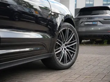PORSCHE Macan T ACC-LUFTF.-PANO-SPORTABGAS.-21TURBO-VOLL