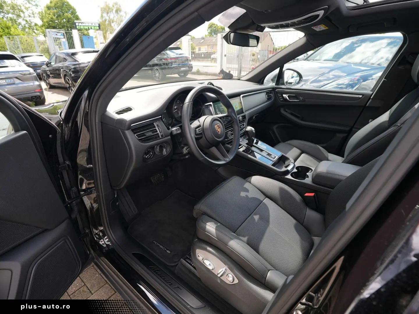 PORSCHE Macan T ACC-LUFTF.-PANO-SPORTABGAS.-21TURBO-VOLL