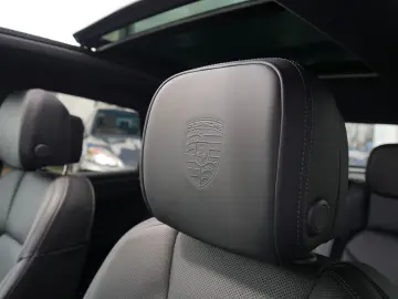 PORSCHE Macan T ACC-LUFTF.-PANO-SPORTABGAS.-21TURBO-VOLL