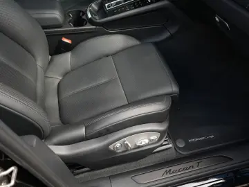 PORSCHE Macan T ACC-LUFTF.-PANO-SPORTABGAS.-21TURBO-VOLL