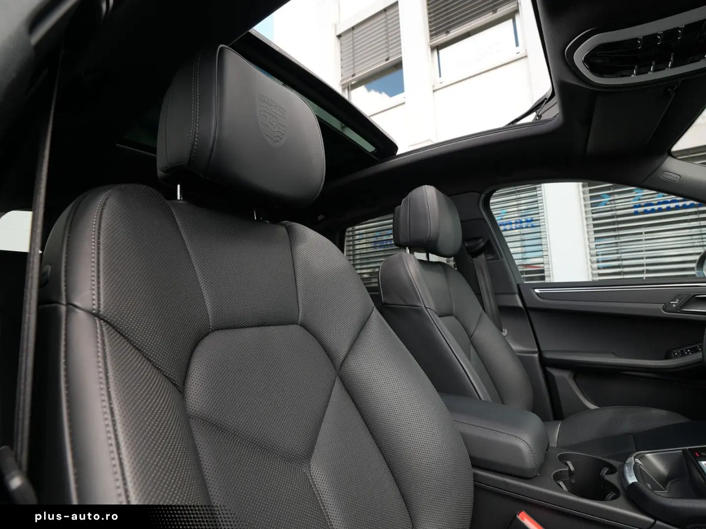 PORSCHE Macan T ACC-LUFTF.-PANO-SPORTABGAS.-21TURBO-VOLL