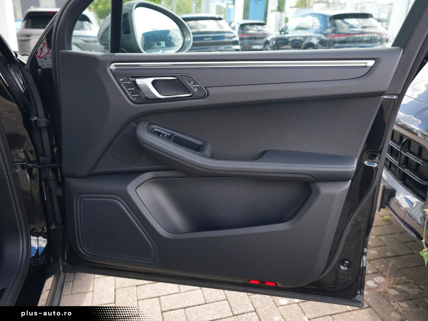PORSCHE Macan T ACC-LUFTF.-PANO-SPORTABGAS.-21TURBO-VOLL