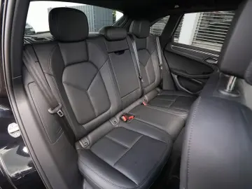 PORSCHE Macan T ACC-LUFTF.-PANO-SPORTABGAS.-21TURBO-VOLL