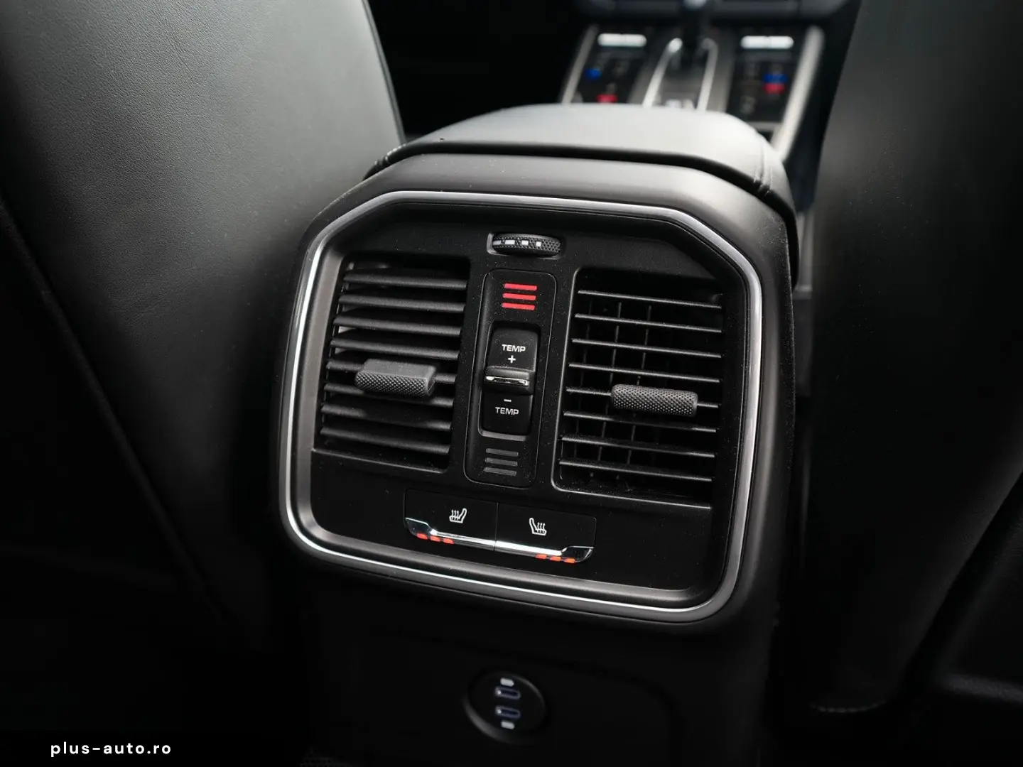 PORSCHE Macan T ACC-LUFTF.-PANO-SPORTABGAS.-21TURBO-VOLL