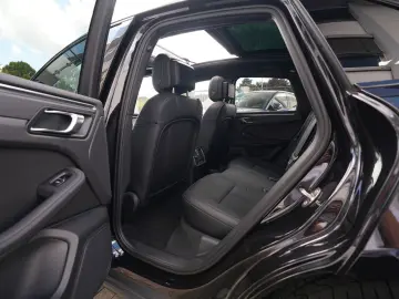 PORSCHE Macan T ACC-LUFTF.-PANO-SPORTABGAS.-21TURBO-VOLL