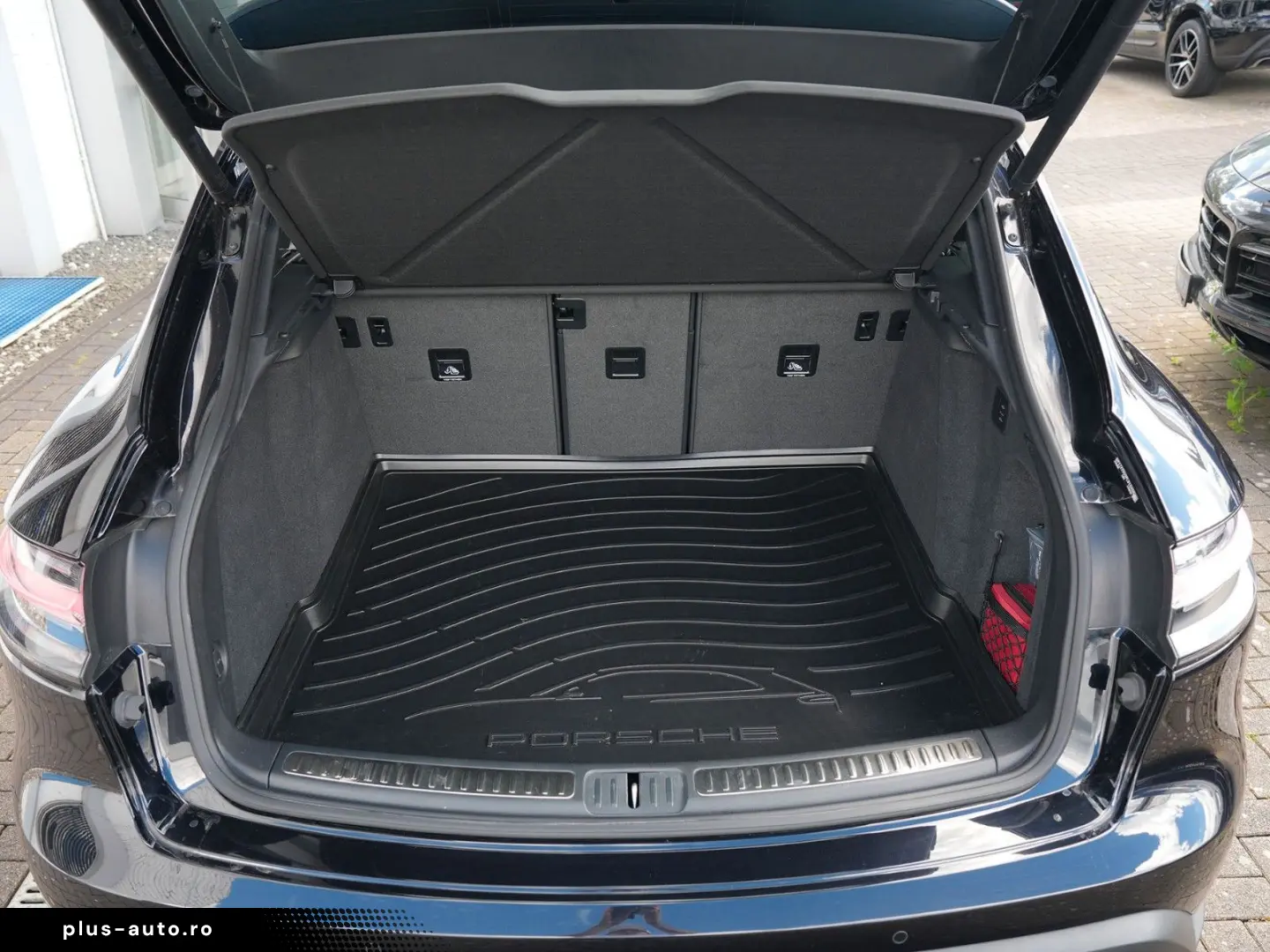 PORSCHE Macan T ACC-LUFTF.-PANO-SPORTABGAS.-21TURBO-VOLL