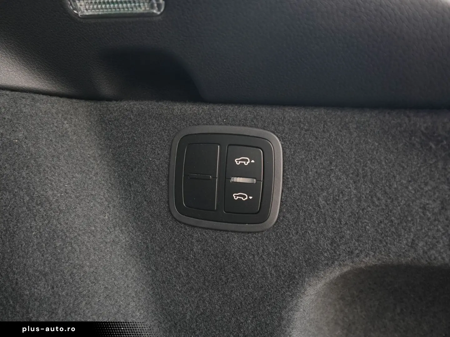PORSCHE Macan T ACC-LUFTF.-PANO-SPORTABGAS.-21TURBO-VOLL