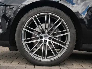 PORSCHE Macan T ACC-LUFTF.-PANO-SPORTABGAS.-21TURBO-VOLL