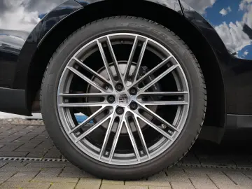 PORSCHE Macan T ACC-LUFTF.-PANO-SPORTABGAS.-21TURBO-VOLL