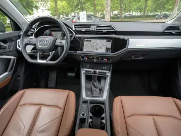 AUDI Q3 advanced 35TDI NAVI LED AHK ACC PDC SHZ LEDER