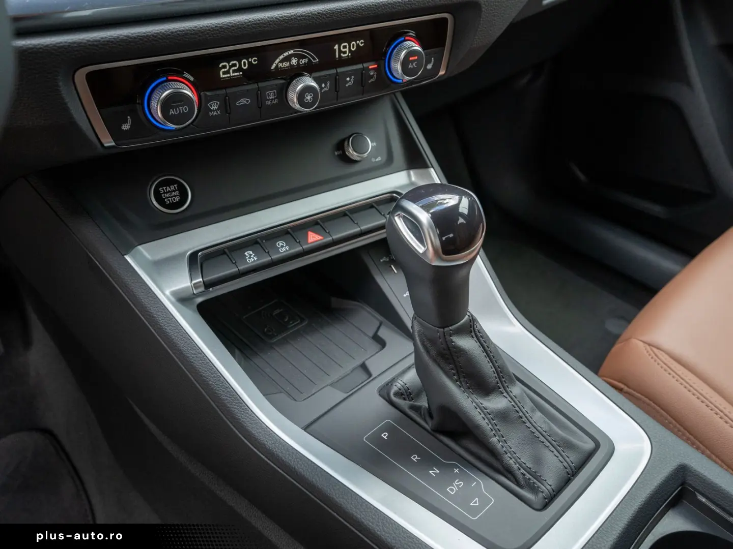 AUDI Q3 advanced 35TDI NAVI LED AHK ACC PDC SHZ LEDER