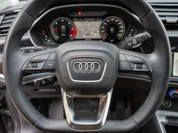AUDI Q3 advanced 35TDI NAVI LED AHK ACC PDC SHZ LEDER