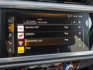 AUDI Q3 advanced 35TDI NAVI LED AHK ACC PDC SHZ LEDER