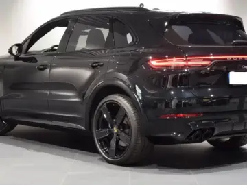 Porsche Cayenne E-Hybrid Platinum Edition