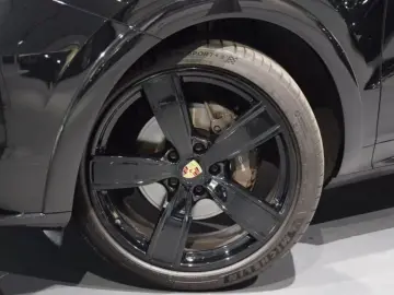 Porsche Cayenne E-Hybrid Platinum Edition
