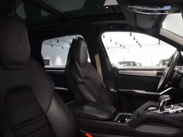 Porsche Cayenne E-Hybrid Platinum Edition