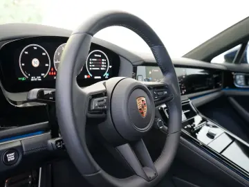 PORSCHE Panamera 4 MY25 LUFT PANO ACC 14W BOSE 360  21z