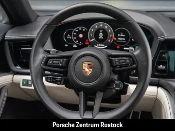 PORSCHE Panamera 4 InnoDrive Soft-Close nur 3.950 km 21z