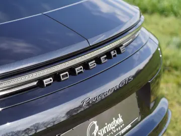 PORSCHE Panamera GTS