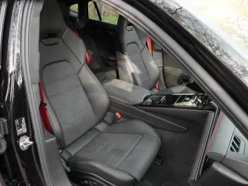 PORSCHE Panamera GTS